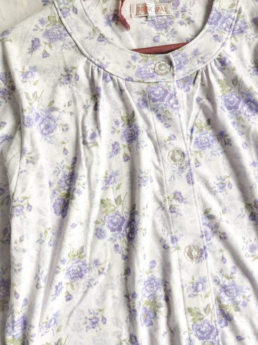 TAGVING's tweet photo. want to sell blouse floral vintage layered with knit outer (get 2 items)  including the ribbons. 

t style mori girl korean japan, coquette, cottagecore, soft shabby chic, kei outfit 🫖 https://t.co/tqFAD42aB4