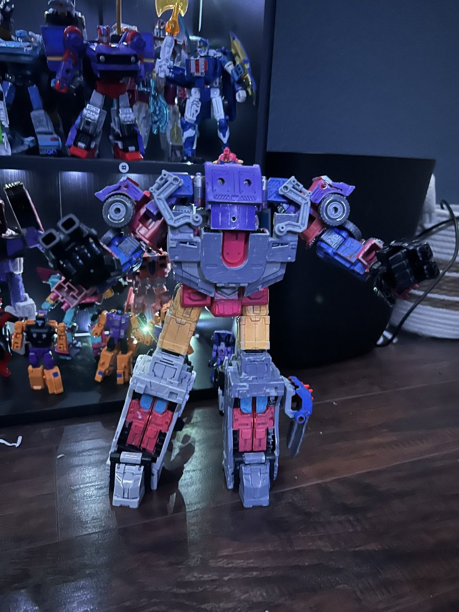 LUIS_MAMECHIN's tweet photo. Well… uh he can stay stable on the superion frame https://t.co/yGMp0YR67D