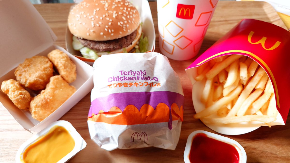 tyobisuke21's tweet photo. ランチと夕飯いっしょだよ💜😋
#MacDonald
#マクドナルド
#マック https://t.co/wpomAvtnMH