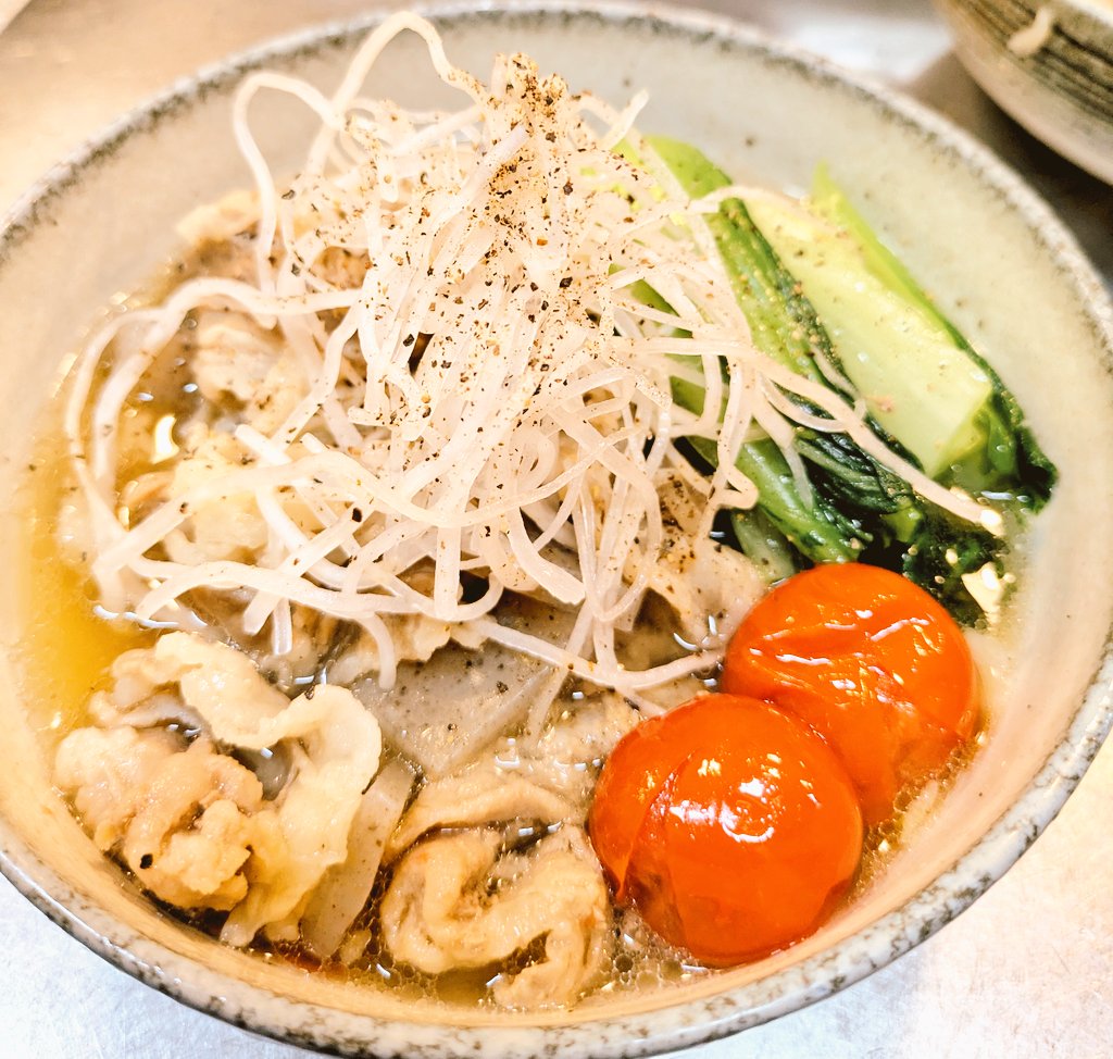 ban1663232's tweet photo. 梅雨時に色鮮やかな
「牛肉と青梗菜塩煮込み」
ちょっと早いですが夏の定番
「ゴーヤチャンプルー」
始まりました！！

#食堂ばんちょう　#阿佐ヶ谷
#夜ごはん　#羽釜炊きごはん https://t.co/hhcRgRNuR6