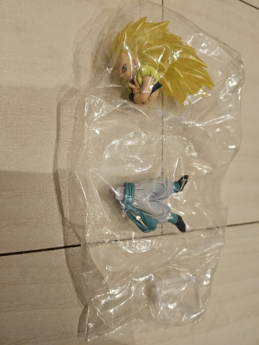T26282959's tweet photo. HGドラゴンボール　交換

譲　HGドラゴンボール04 ゴテンクス

求　HGドラゴンボール05 魔人ブウ

郵送でよろしくお願いします🙇⤵️ https://t.co/NUJbhLxM8F