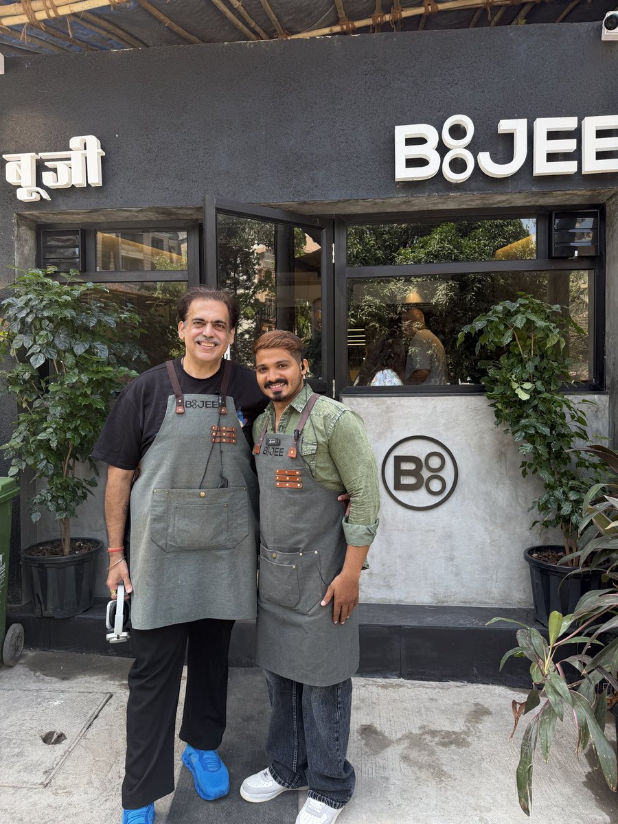 Married_Coffee's tweet photo. Now I am coffee taster intern at #Boojee care Bandra ๐โ๏ธ , my job is to taste coffee 9-11am every Sunday โ๏ธ๐ซฐ https://t.co/RCR9VggBU2