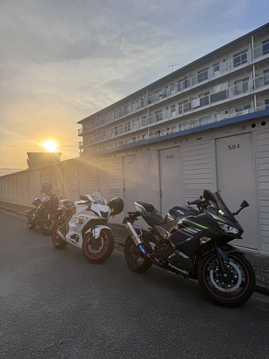 Hamu_R7's tweet photo. 昨日のナイツー
久しぶりに三バカ🏍 https://t.co/93GAXC7Sx6