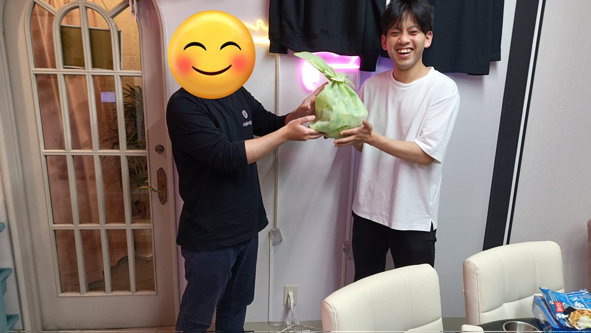 5656Poker's tweet photo. あきBさん生誕祭トーナメント‼️
皆様から誕生日プレゼント🎁
おめでとうございます☺️🎊🎊 https://t.co/iXIwjPwwbo