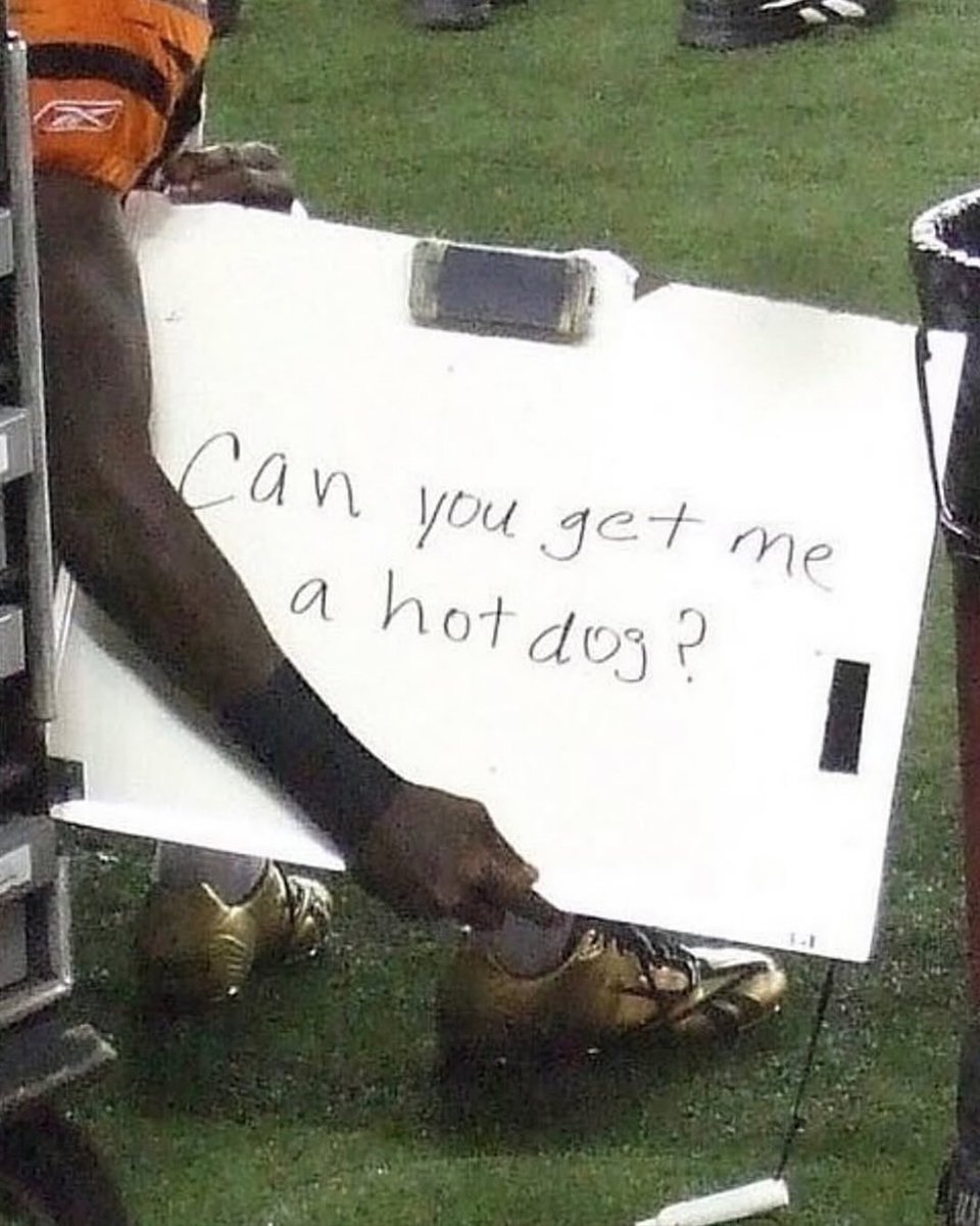 historyinmemes's tweet photo. In 2009, football star Chad Johnson asked a fan to bring him a hot dog. What started as a simple and unexpected request turned into an enduring friendship, with the two remaining close for years afterward. https://t.co/b2qTQtLIXO