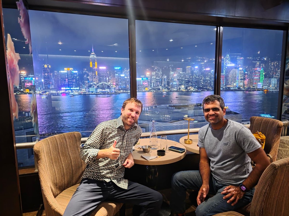 TheHumanoidHub's tweet photo. Some amazing meetings and conversations in Hong Kong ✅

Next stop: Shenzhen! 

@broodsugar @RAYBEAZY @Apheth_DAlmeida @Linyan_Fu @homebrewrobots @Auki https://t.co/iBEV4U4GOL