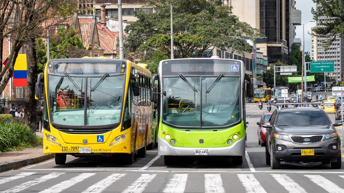 TransMilenio's tweet photo. 🌤️ ¡Buenos días, Bogotá!
Este domingo te deseamos un excelente día. 🚌✨

Disfruta cada recorrido y gracias por viajar con #TransMi ❤️ https://t.co/Wmai6FTIex