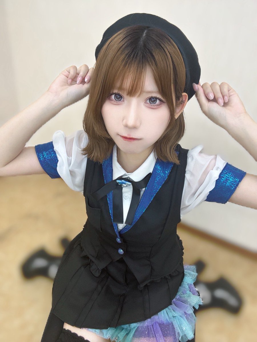 sugarlasy's tweet photo. 🎀 制作実績 🎀

この度、LuminousNoir様の制服を制作させていただきました✨

黒を基調に水面のきらめきをイメージしたブルーをアクセントに使用🫧
スカートから覗くチュールは水の揺らめきや熱帯魚の幻想的な世界観を表現しています🐠

ご依頼ありがとうございました💎

#衣装制作 #コンカフェ衣装 https://t.co/ks4XeqYLgC