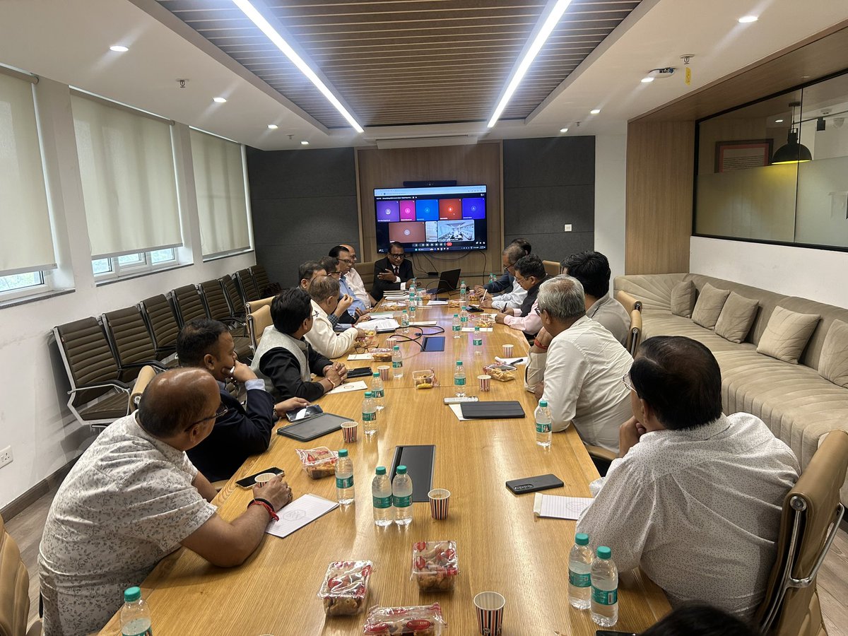 gopalkagarwal's tweet photo. Yesterday had detailed discussion on role of regulators in investors protection and preservation of investment sentiments , domestic as well as global with professional colleagues organised by #BVSS in light of recent @SEBI_India and #SupremeCourtOfIndia https://t.co/HRwMsJ2xNH