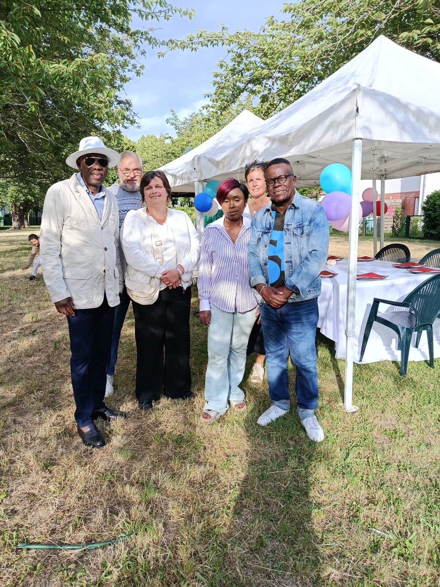 MA_Jamet's tweet photo. La fête des voisins @valdereuil_info ce n’est pas un vain mot. C’est même une tradition ! https://t.co/sCdQs8d0qh