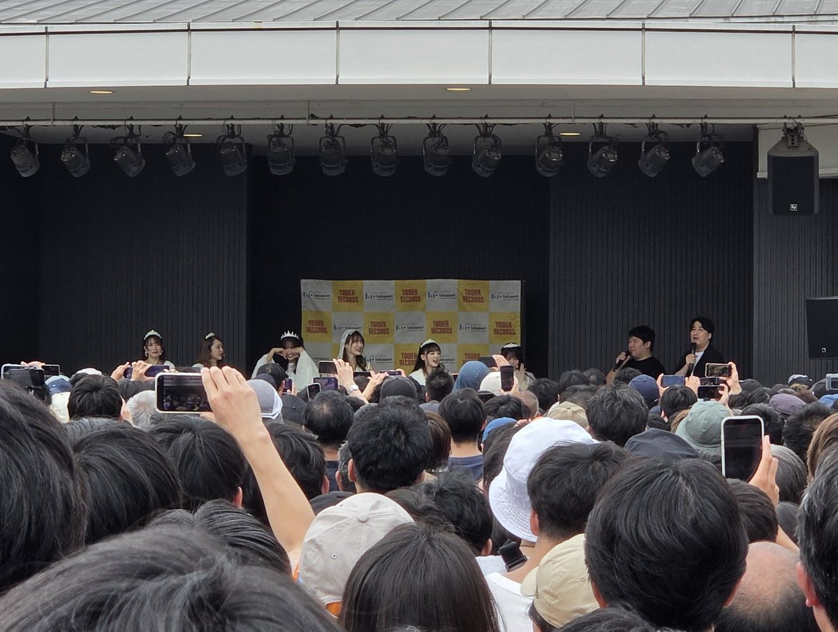 edge_destiny's tweet photo. 今日の現場@立川立飛。動員数ハンパない。 https://t.co/hSrl6FvrLF