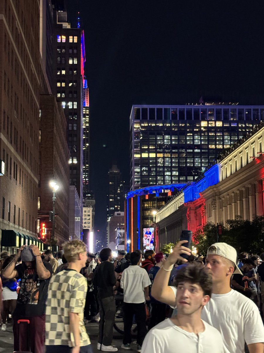 jib01x's tweet photo. @SpecificNY peak vibes https://t.co/bbu1XLhEeX