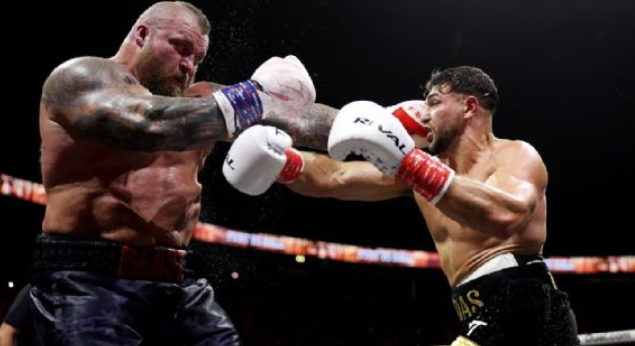 aptraz's tweet photo. Tommy Fury secures majority decision win against Eddie Hall

More News : https://t.co/bDM4HF7MwD
#whowontommyfuryoreddiehall
#furyvhall
#tommyfuryeddiehall
#hallvsfury
#whowoneddiehallvstommyfury
#whowonthetommyfuryfight
#misfitsboxingresults
#misfits
#eddiehallfight
#tommyfuryve https://t.co/g9q90SgqCK