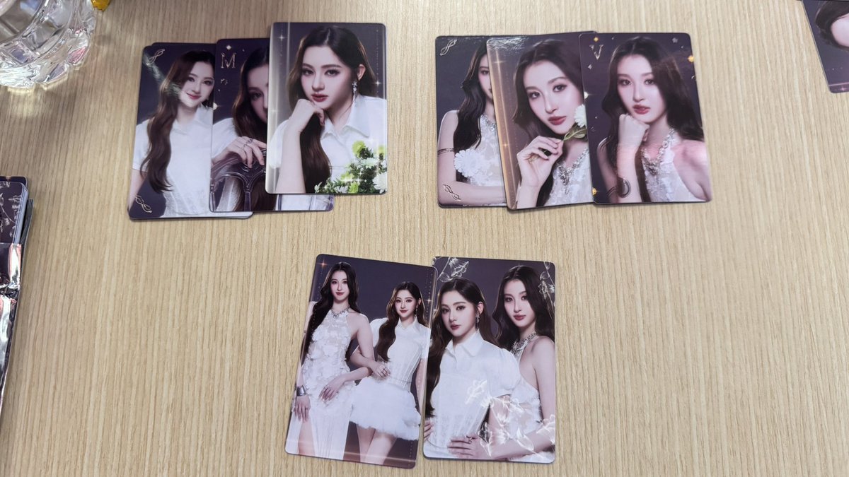 tempoxnon's tweet photo. Random Cand วิวมิ้ม

ครบทุกแอคราคา 120 บาท
‼️แถมรูปที่2ทั้งหมด *ทุกใบ

📍นัดรับเท่านั้น 

#BBFanfest2026 #ตลาดนัดGMMTV
#ตลาดนัดวิวมิ้ม https://t.co/xHXHt4Whrn