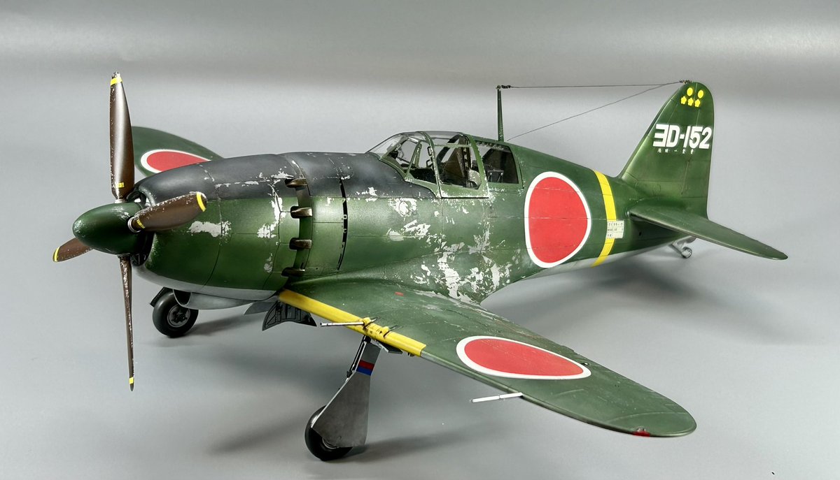 sinjiyokoi's tweet photo. ハセガワ1/32雷電

【完成】

突貫作業で製作したため、特に手を加えたところはありません。

塗装剥げを派手に表現しております…(やりすぎた😆)

プラモ祭りに間に合いました！

6/20•21よろしくお願いします🙇‍♂️

 #2026軍団プラモ祭
#軍団26カミナリ祭 https://t.co/PRE3lgkBfk