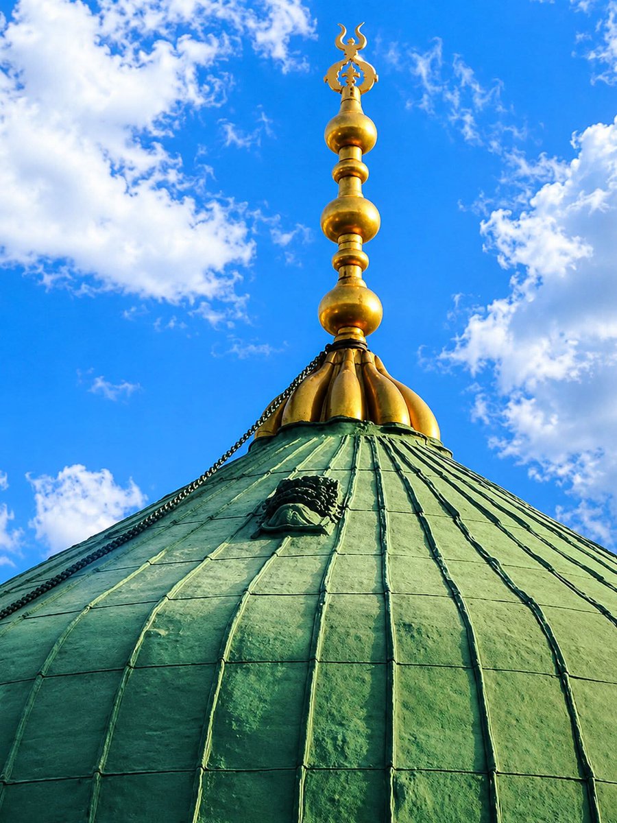 HS0fficial's tweet photo. حضرت شاہ ولی الله (رحمۃ الله علیہ) فرماتے ہیں:

ہمیں نظر نہیں آتا مگر حضورﷺ ہر مصیبت کے وقت غمخواری فرماتے ہیں۔ 

(اطیب النغم، ص4) https://t.co/gEON1BUBw6