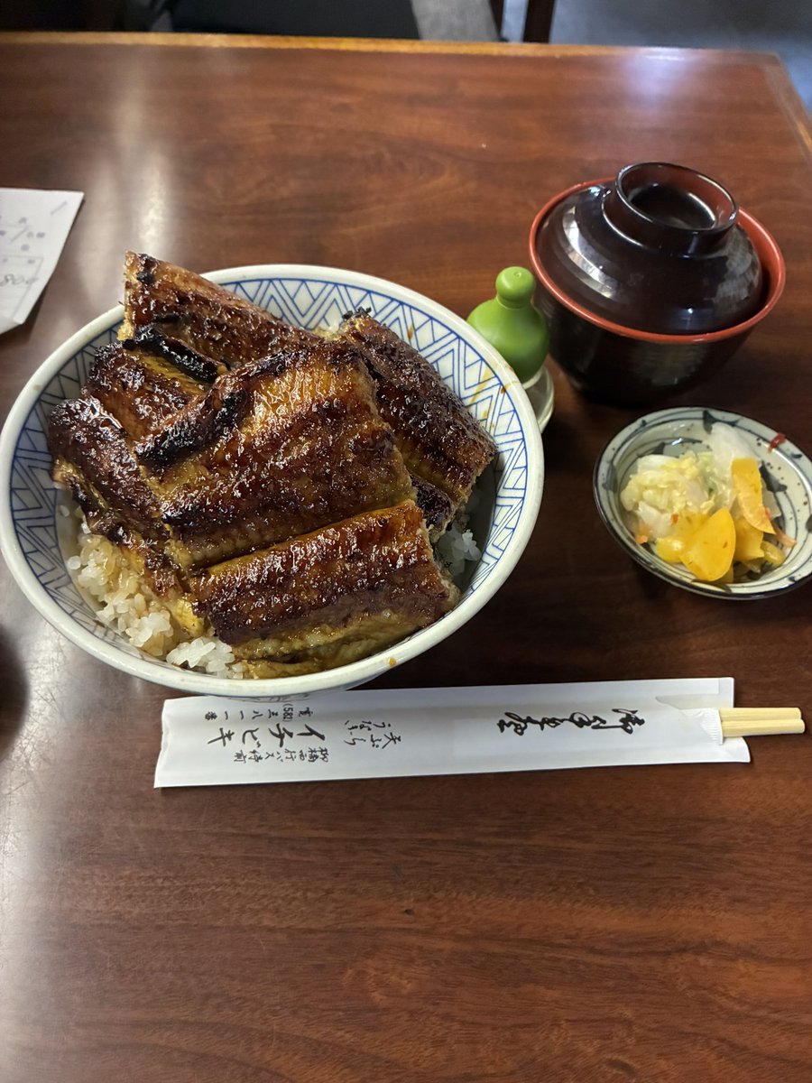 yo2030g's tweet photo. うなどん食べて帰宅！美味かった！ https://t.co/rKiGKc9suF