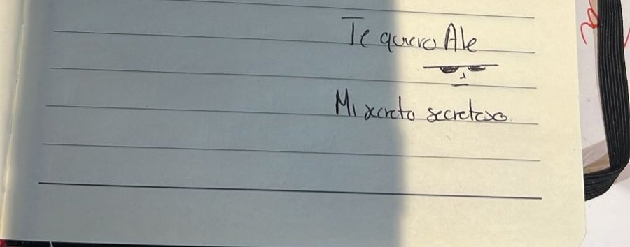 Aleleiou_'s tweet photo. Una carta, tres páginas, un solo sentimiento... https://t.co/k4WQAVEzf8