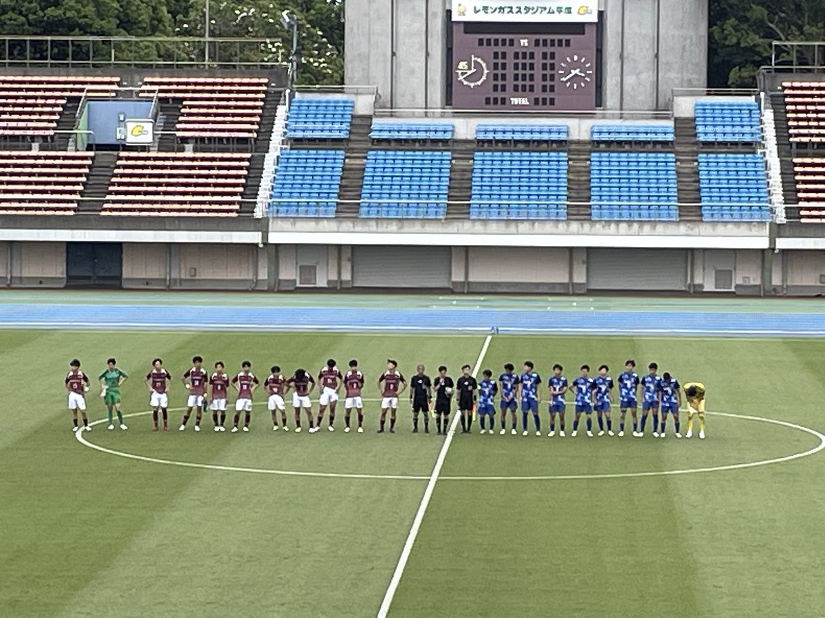 bmtps_k's tweet photo. 桐蔭学園1-0市立橘。
オウンゴールの1点を守り切り、桐蔭が全国へ。 https://t.co/1rBcpWZYcU