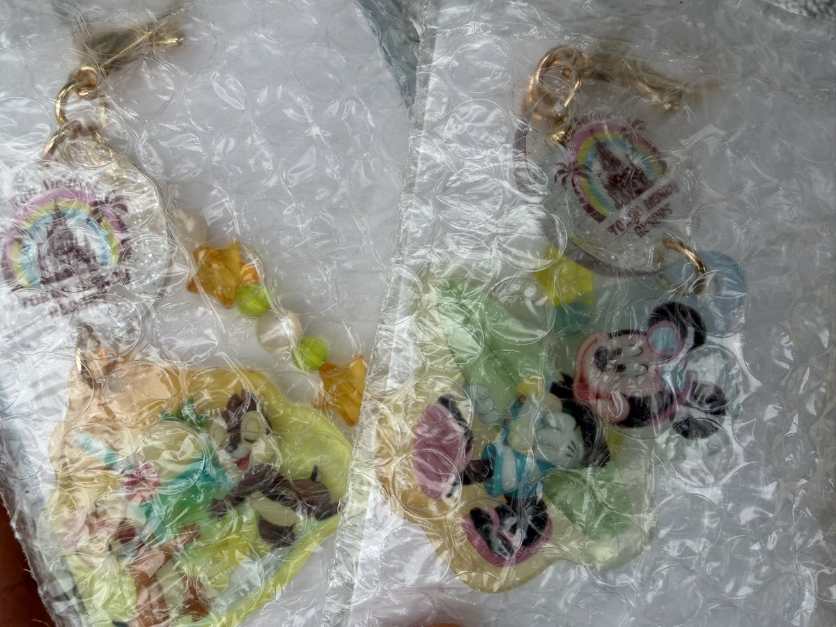 hitugi11r's tweet photo. 【交換】
ディズニー　ハローハローサマー Hello Hello Summerキーチェーン

譲→シクレ(チプデ、ミッキー、ドナルド)
求→デイジー

本日17時頃まで舞浜での交換可能です。 https://t.co/n7n21OHWmy