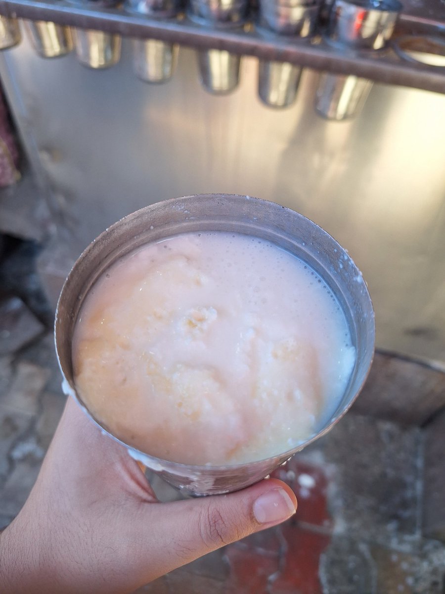 valmoth1's tweet photo. Elite taste lassi with malai❤️ https://t.co/SBKlZcpIpy