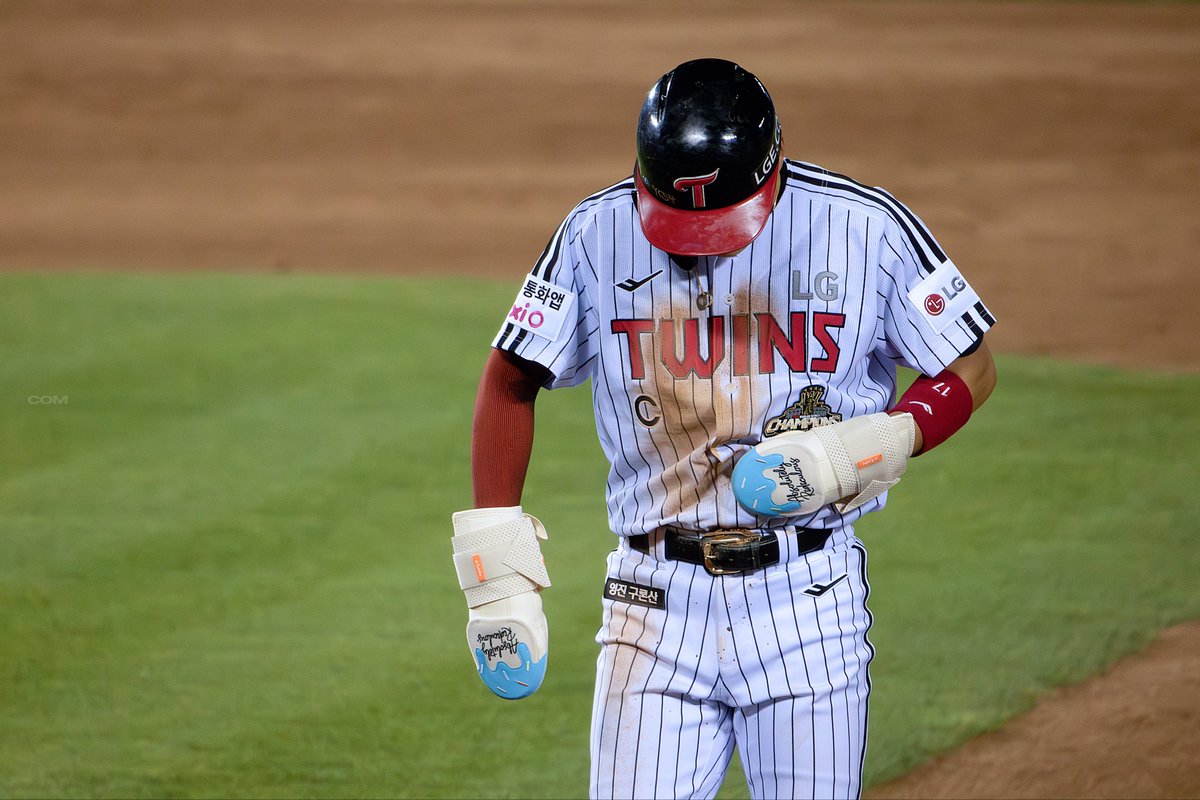twinscomplex's tweet photo. 흙으로 덮일수록 진해지는 기록들

KBO 역대 첫 번째 13시즌 연속 20도루 축하합니다! 

#엘지트윈스 #박해민 https://t.co/Ywsqj7P94s