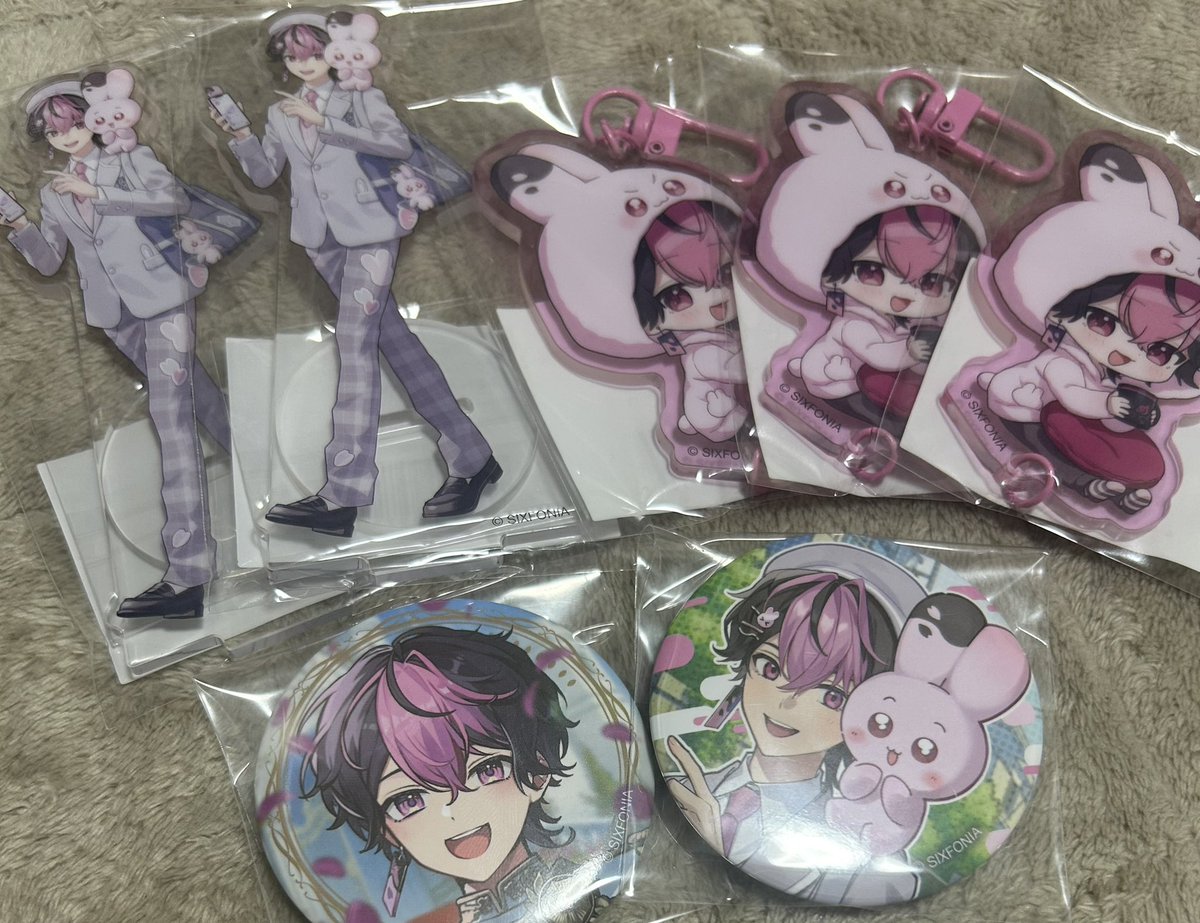 s_on0108's tweet photo. 分校グッズ届いたー。
買ってて良かった。可愛いなぁー。 https://t.co/F5m5zjnhIq