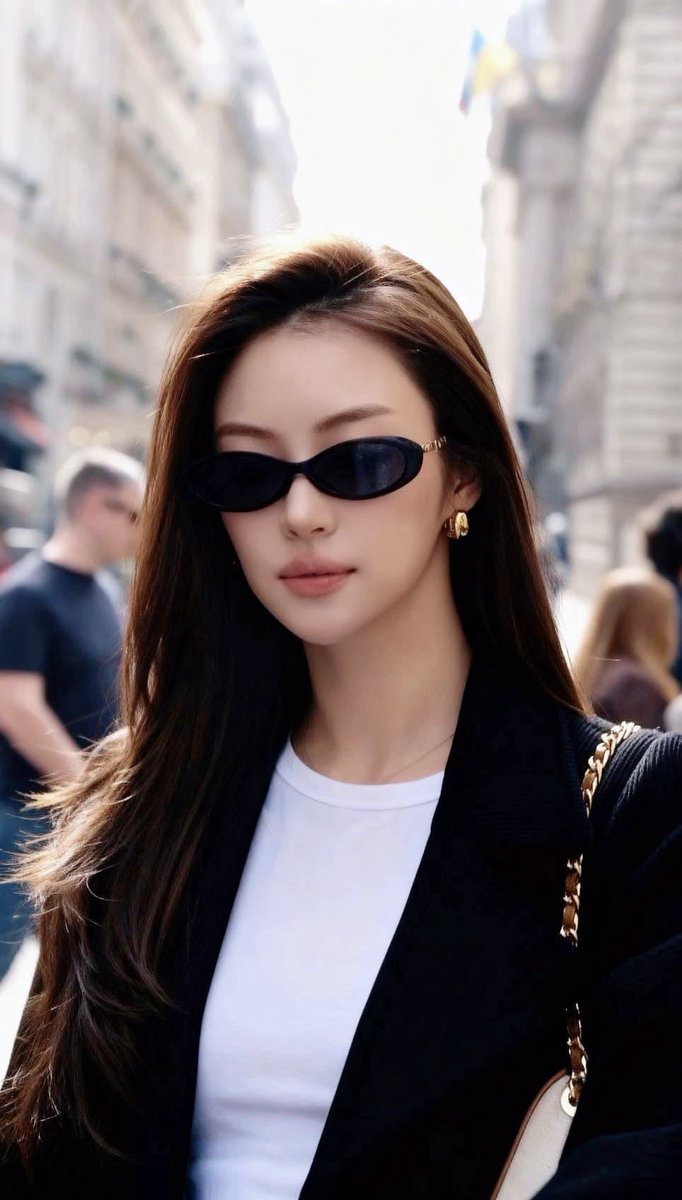 ynahsmind's tweet photo. I vote #MiuNatsha for 2026 ASIAN ARTISTS OF GLOBAL INFLUENCE.
Current Rank: 3
 #AYA #ARTISTOFTHEYEARAWARD
 https://t.co/nk3I16hv1u https://t.co/qqXAZ094lh