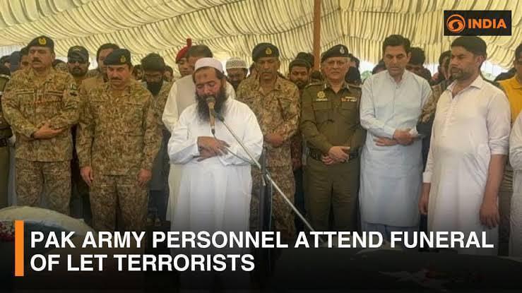Harsh0010meena's tweet photo. @two411991 @CapOveur @FOXSoccer FUNERAL SCENES from 8 Mayy 💪🏻

"Maulvi &amp; Civilian So rahe the Jeee"
"India Ziadti Karta hai Jeeee" 🤣🕌🇵🇰 https://t.co/DI9CM2aINw