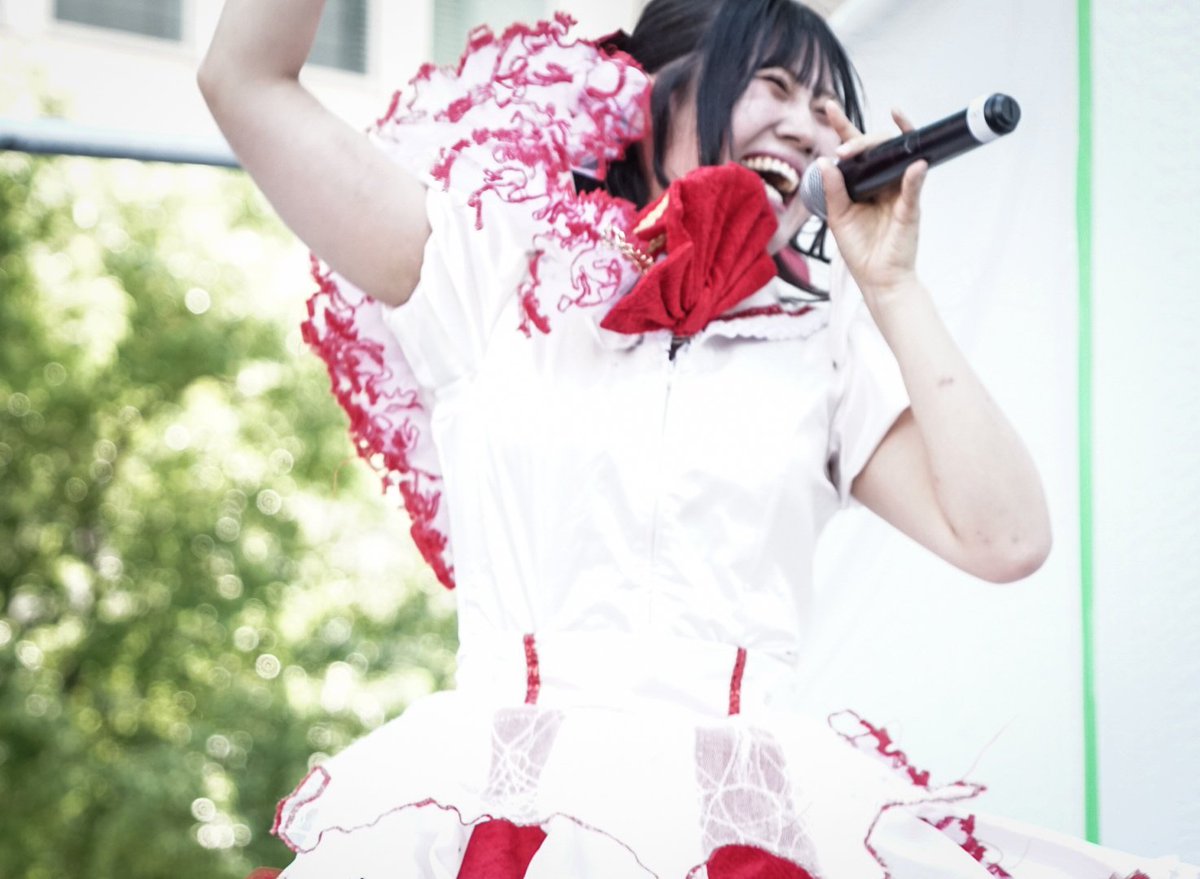 7kAGg9L2YAeYw8D's tweet photo. 笑顔のいろは金山マルシェ
HelloWINGs丸地ひより
1人のステージだけどステージいっぱい使ったライヴ良かったよ✨
#金山マルシェ
#HelloWINGs
#丸地ひより https://t.co/S1P5JNMKec