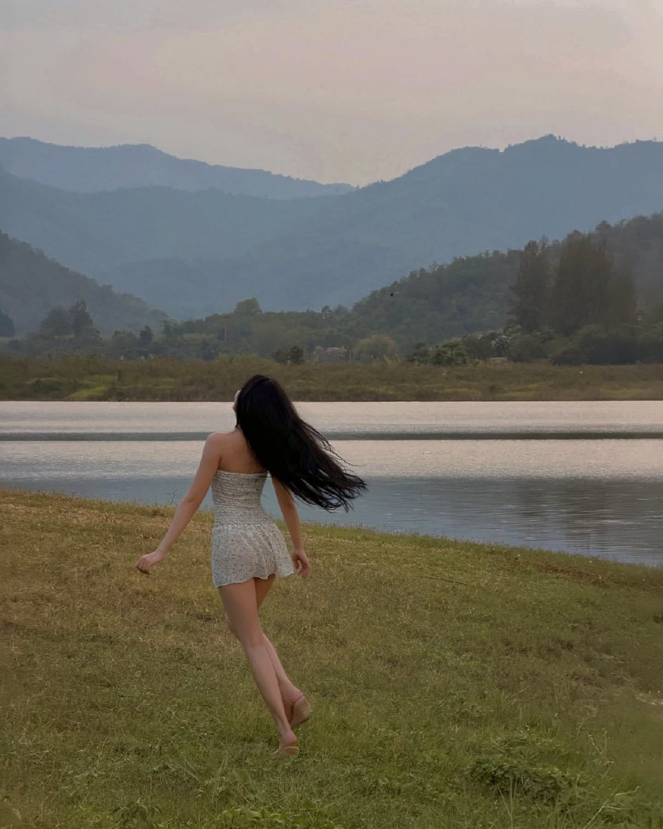 seductice's tweet photo. ⠀⠀⠀
⟟  𝖲𝗎𝗇𝗀𝖺𝗂 𝖯𝗋𝗈𝗀𝗈, 𝖬𝖺𝗀𝖾𝗅𝖺𝗇𝗀.
Minggu, 14/06/2026     |     14.03 WIB

a  relaxing  lunch  while  the  river  rushes  by. 
kata  masnya,  deket-deket  sama  𝘣𝘢𝘯𝘺𝘶  bagus  buat  isi  ulang  energi  dan  membuang  energi  negatif  dari  tubuh.
⠀⠀⠀ https://t.co/UPQzQMV6yh