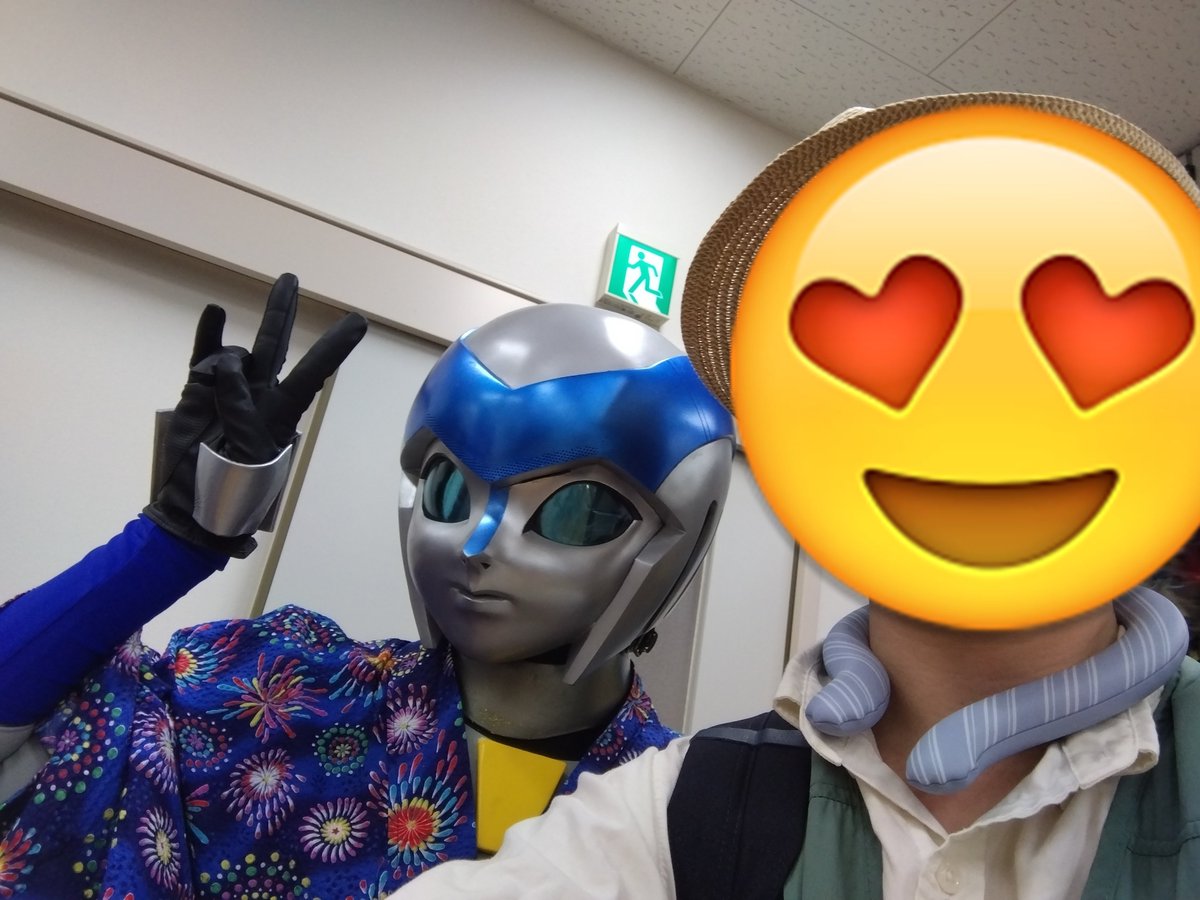 ts72990802's tweet photo. #死蟲生誕祭
#にょロボてぃくす 
#6号機メルカ
こちらもサギリちゃんと同じにょロボの、メルカちゃん🥰初めまして🥰♥️
青い浴衣がとても似合っていて可愛かったなぁ〜😍😍😍♥️♥️♥️♥️
ステージでもめちゃキュートだった🥰♥️ https://t.co/uBirvwljgo