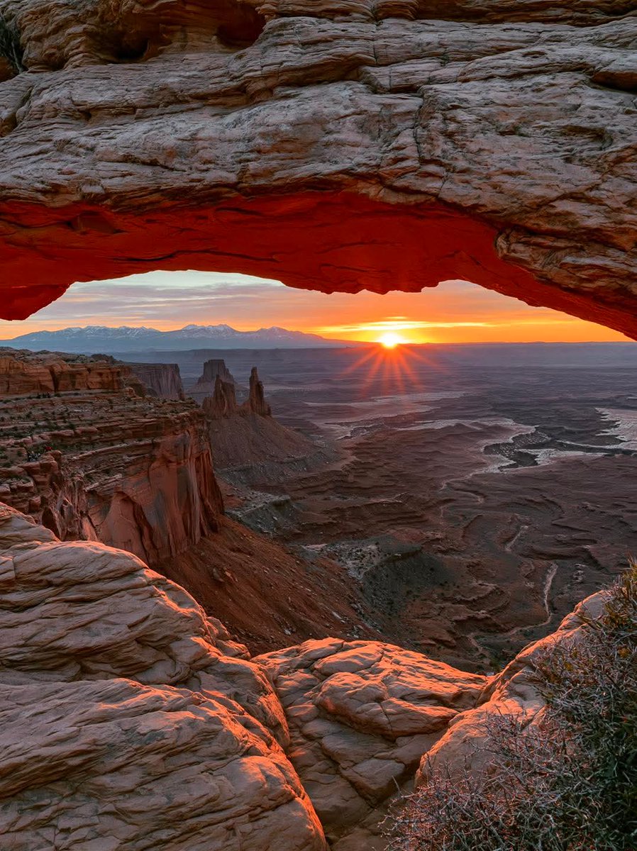 nature_c2ngn's tweet photo. Canyonlands National Park in Utah 😍 https://t.co/DTy4q5JeLH