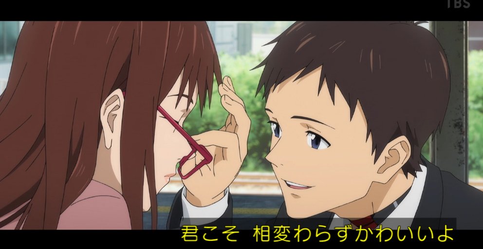 warabi_las's tweet photo. シンエヴァの最後の場面で「相変わらずいい匂い。大人の香りってやつ？」「君こそ相変わらず可愛いよ」というやり取りを恋人同士の会話だと思ってる人は、『破』の「ちょっと痩せたかな？リっちゃん」「残念、1570gプラスよ」という一連のやり取りを見て加持とリツコを恋人同士だと思うのだろうか🤔 https://t.co/yETVyp0JNc