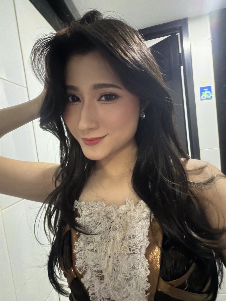 SW_RaishaJKT48's tweet photo. top 19 🍫💋 #RequestHourJKT48 https://t.co/wSa5TBRn4B
