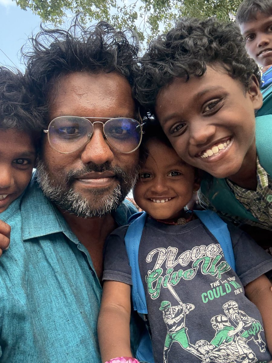 TheHealerFound1's tweet photo. I met my darlings in a  village yesterday,spoke about the importance of education ￼￼🥰🥰🥰🥰🥰��️❤️@sakthibeak #thehealerfoundation #thf https://t.co/Zr8Pu6Uil8