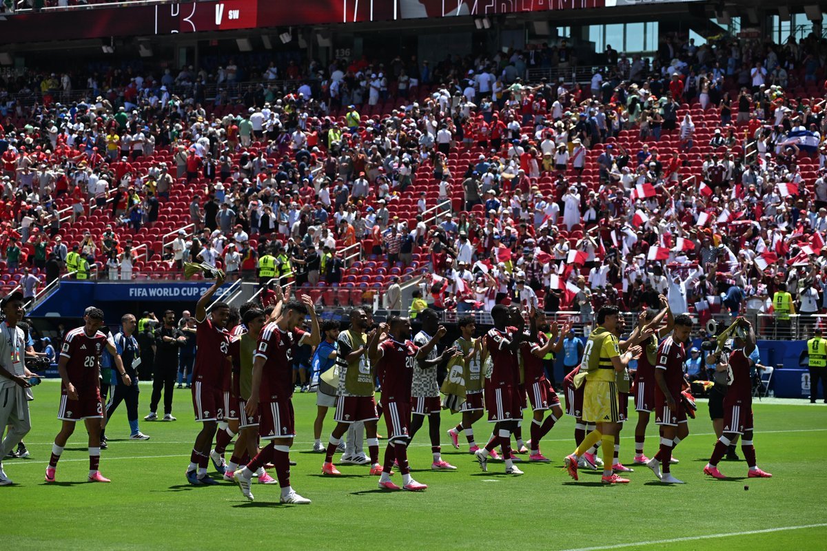 derradjihafid's tweet photo. إذا كان المنتخب القطري قد كسب نقطة ثمينة بتعادله أمام سويسرا، فهل يمكن القول أن المنتخب المغربي خسر نقطتين أمام البرازيل ؟
في كرة القدم، أحيانًا يكون التعادل بطعم الفوز، وأحيانًا أخرى يكون بطعم الخسارة، لكن الأكيد أن المغرب ضيع الفوز، و نقطة التعادل أنقذت بداية البرازيل في المونديال ..