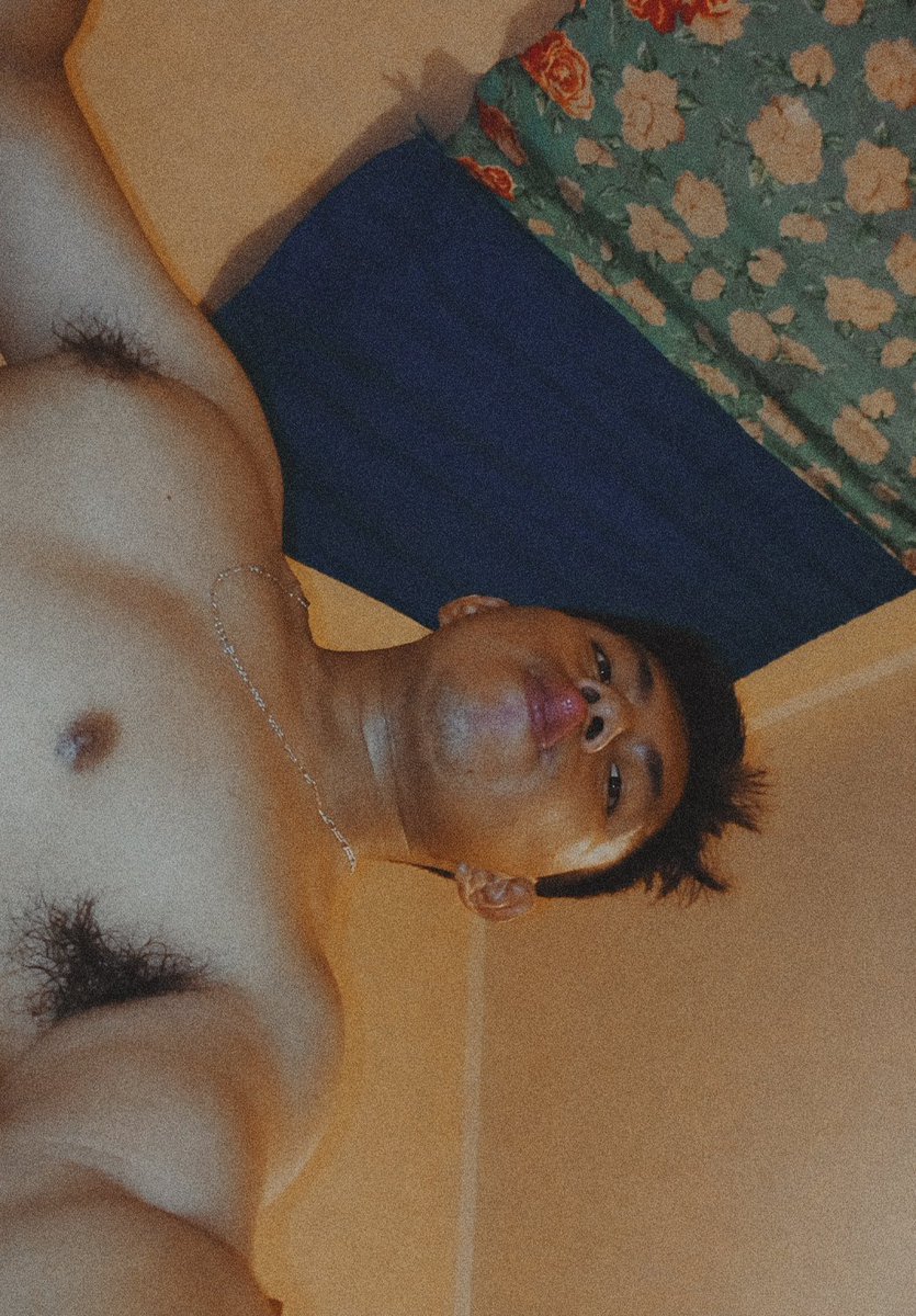 jesus_caa5's tweet photo. Tetas y axilas ¿Qué más quieres? 😏🔥 https://t.co/5Oqzx8z82N