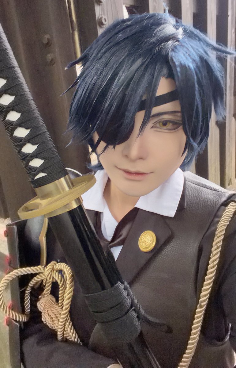 twst_dorayaki's tweet photo. #あに公園
そくほーー！刀剣の皆さんと居る🗡️ https://t.co/E4xqpBGLpO
