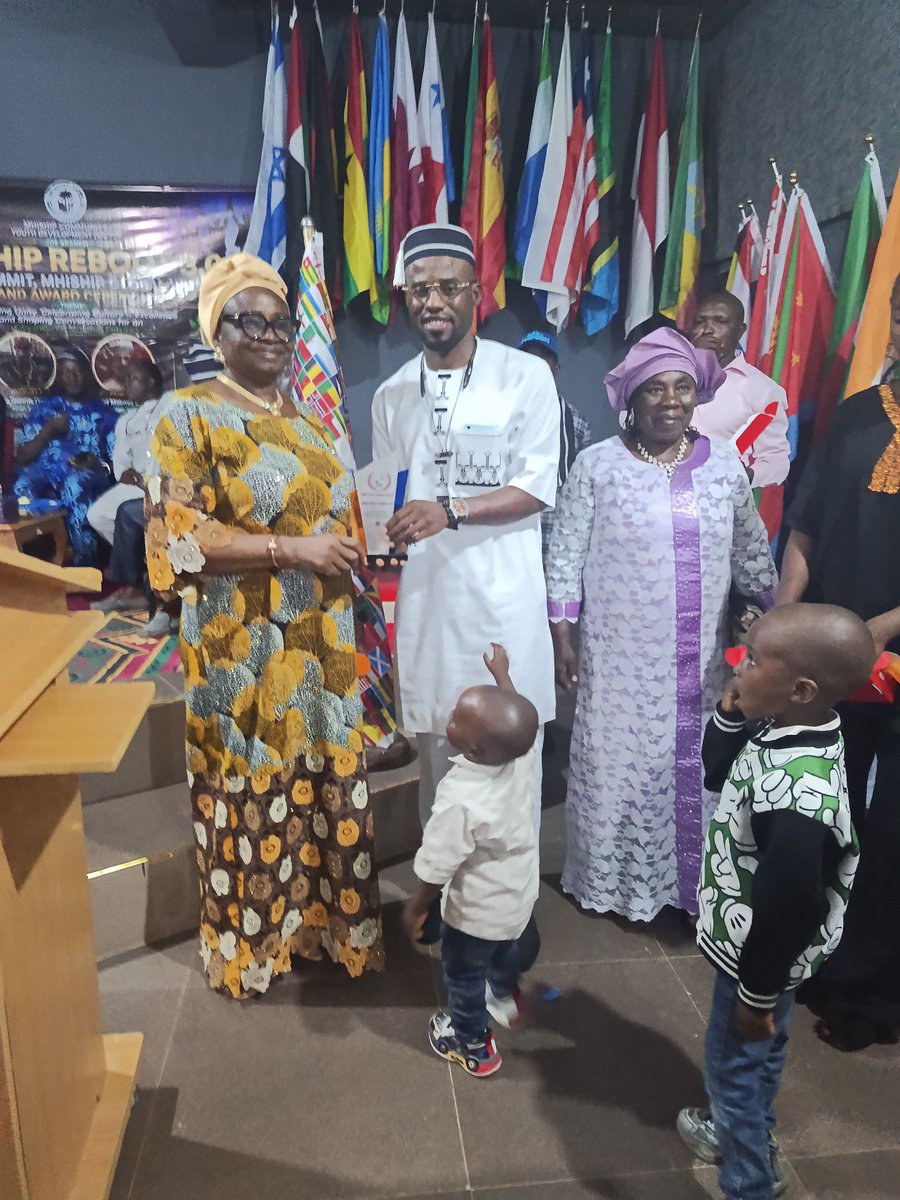 NinyarHope's tweet photo. 13/06/2026

I AM NOTHING WITHOUT GOD.

Humbled to receive an Award of Excellence in Youth and Community Development from my beloved Mhiship community.
From addiction to sobriety, God has turned my story into a mission to help others live drug-free lives.

Chief Panshak Dawap https://t.co/wshNOLVPL8