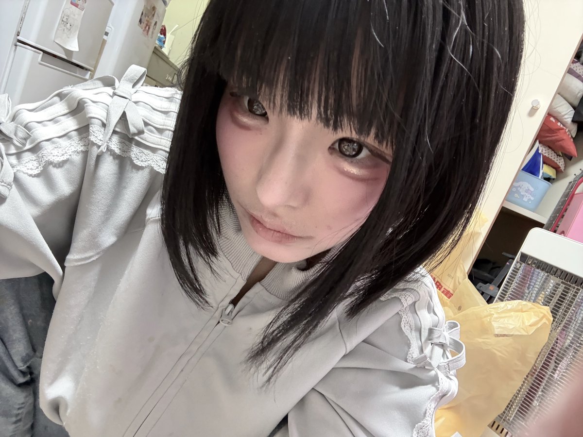 hpqqr's tweet photo. バイト頑張るぞ https://t.co/e6CoP1Cbxn