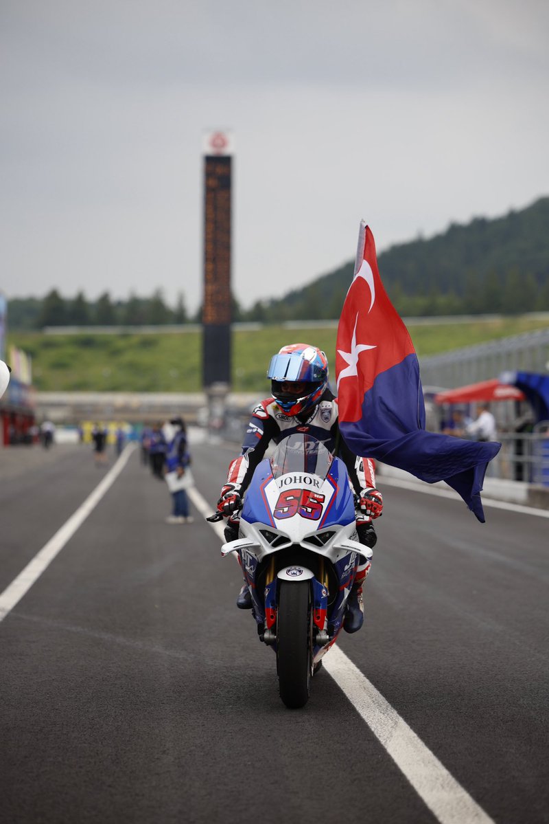 jdtracingteam's tweet photo. Mission accomplished in Motegi. Time to reset and prepare for the next challenge. 

🏆🏆🏆🏆🏆🏆🇯🇵🏁

#JDTRacingTeam https://t.co/kVtfDZYvpv