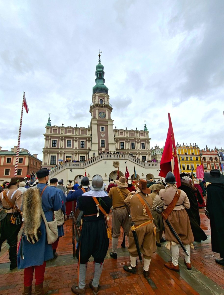 jurajczyk's tweet photo. #Zamość to miasto oblegane po wielokroć i nie inaczej było w czasie #Potop.u w lutym 1656,gdy szwedzki feldmarszałek Robert Douglas w drodze na Lwów obległ twierdzę Jana Sobiepana #Zamoyski.ego.Szwedzi miasta nie zdobyli,a po wycofaniu sami w widłach Wisły i Sanu zostali oblężeni https://t.co/h1zSeShDKI