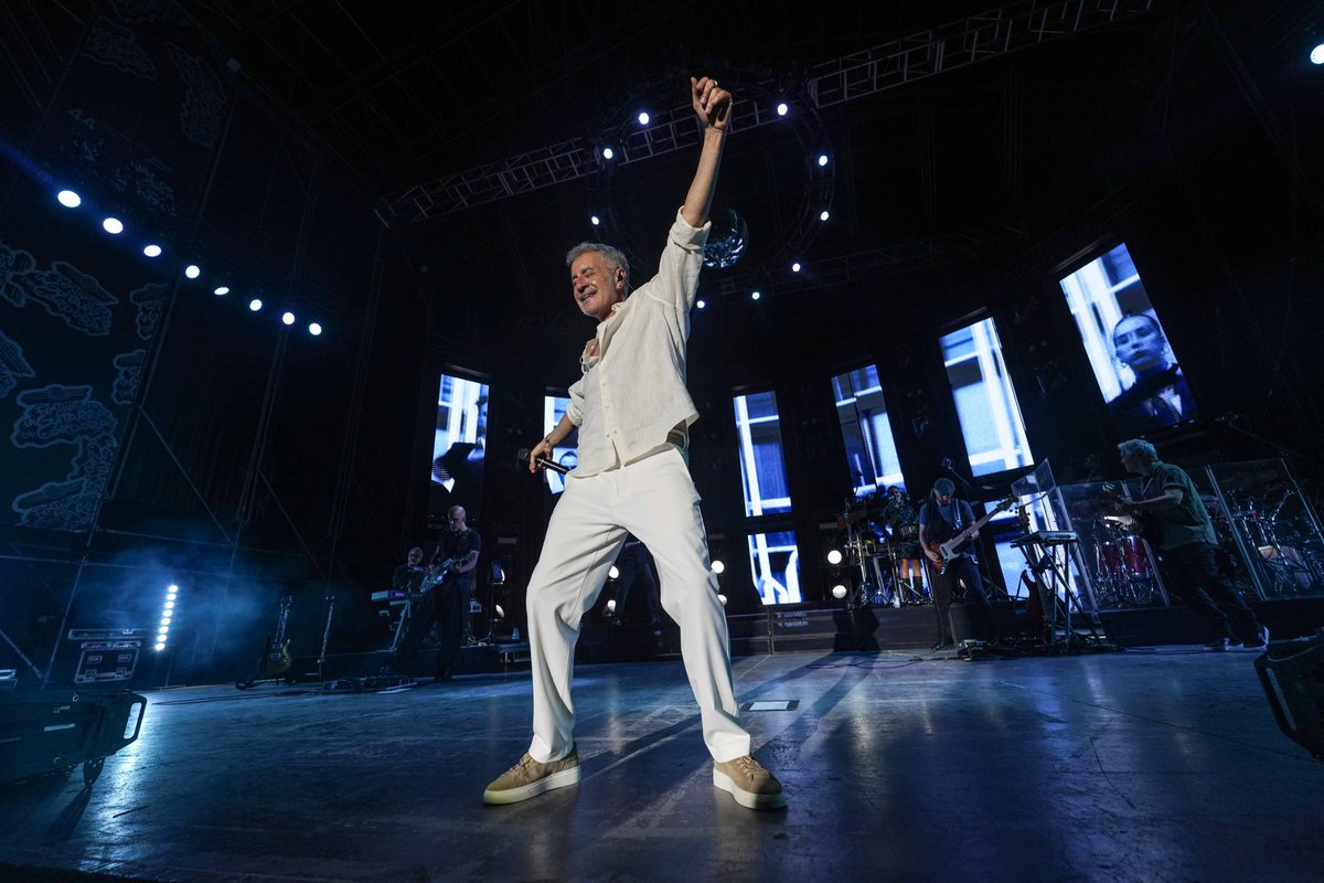 IMAECordoba's tweet photo. Anoche en el #TeatroAxerquia  Sergio Dalma nos llevó a la bella Italia con su Tour Ritorno a Via Dalma: los grandes clásicos italianos reinventados a su inconfundible estilo, en directo. 

📸 @ralcaidephoto

Galería completa  de imágenes: https://t.co/joTgAEWvWW https://t.co/n4onKGkzwe