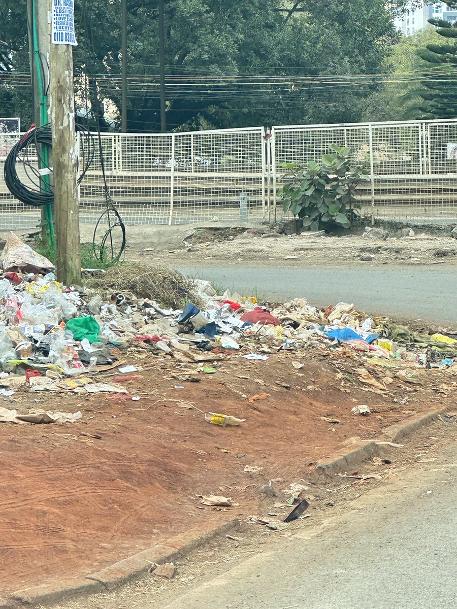 Alfayaz11's tweet photo. Today, I would like to sincerely apologise to my brother @MuriraKinoti and his team at @KURAroads , and also to Denzel and his very honest, hardworking, highly principled, integrity-filled, forward-thinking visionaries and urban planners at @047County , for not celebrating and commending their huge achievements such as the Ngong Road Viaduct and that impressive 200-metre footpath on Moi Avenue.

The thing is, my conscience is clean and, unlike some people, I still place a high value on honesty, integrity, standards and value for our money. I would rather not be dishonest simply to celebrate mediocrity and extremely low standards.
I understand the 527/- crew, they are hustling, and I remain a strong advocate for them getting an increment. The rest, however, should continue celebrating the bigger achievements in the capital, as seen in the pictures throughout this thread.

We must also never forget the very able professionals at @ntsa_kenya , who are tirelessly working to bring order, discipline and sanity to our roads.

Nairobi hoyee!

Let us celebrate the real and big wins.

1/3

# ReclaimNairobi