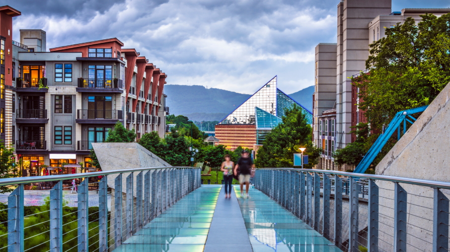 TimelessTrvlr's tweet photo. Chattanooga, TN

This is what happens when a river city, a mountain town, and an outdoor playground all meet in the same place.

You get dramatic views, nearby trails, walkable pockets, and a city that feels much easier to breathe in. https://t.co/4yyEPIXzrs