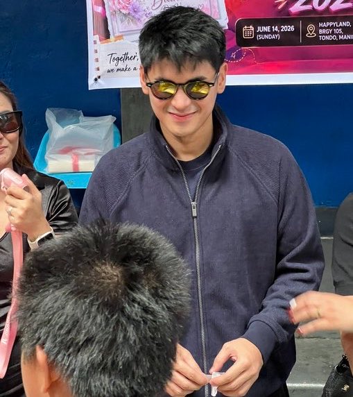 soyaamik's tweet photo. Ang fresh ni Dustin, he looks so fine! 🚬🧎‍♀️ https://t.co/S9IYMdU3gy