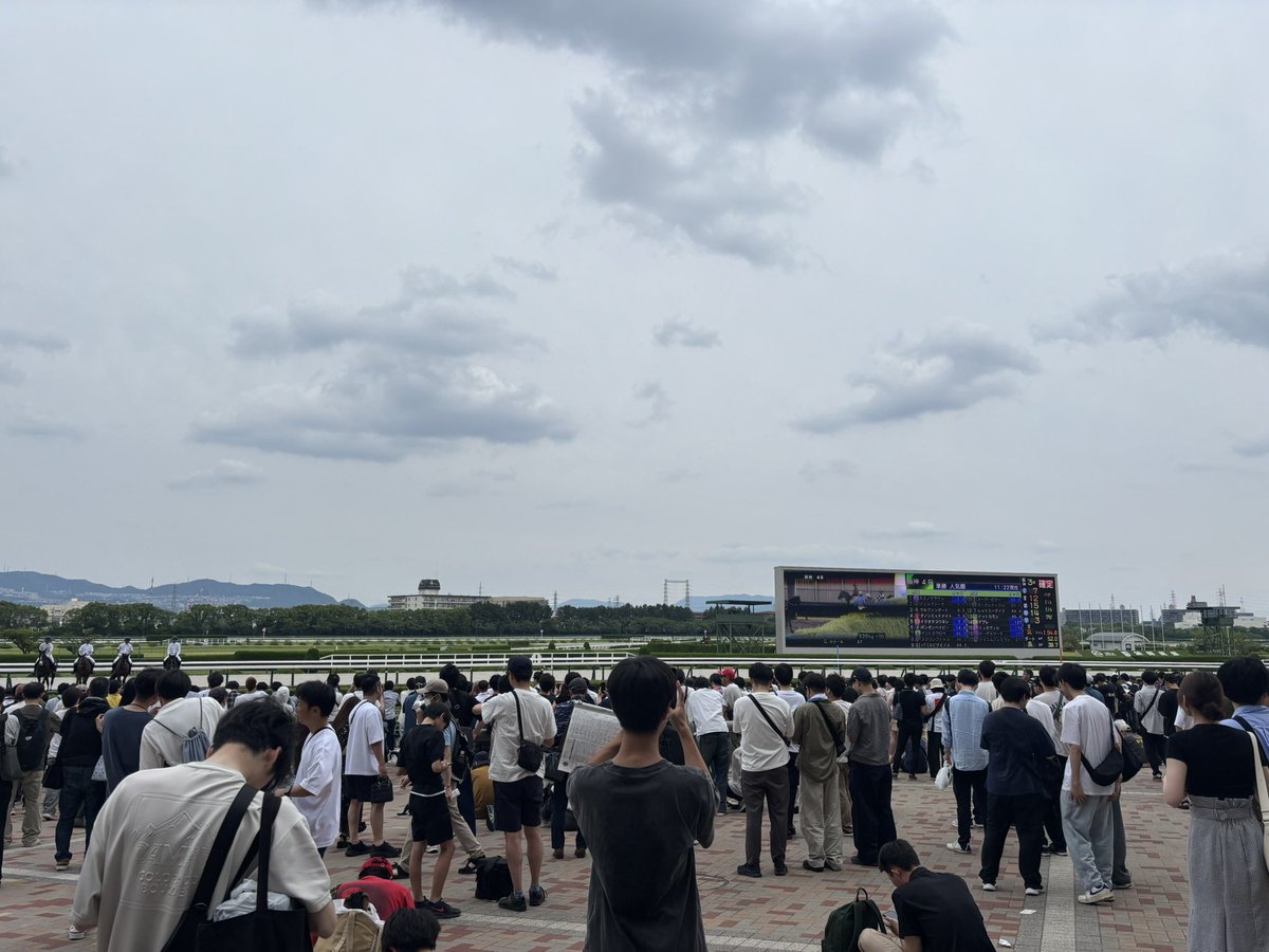 nile_ls's tweet photo. 阪神競馬場‼️
宝塚記念すごい迫力でした
ちょい負けです https://t.co/J67rL0qQdu