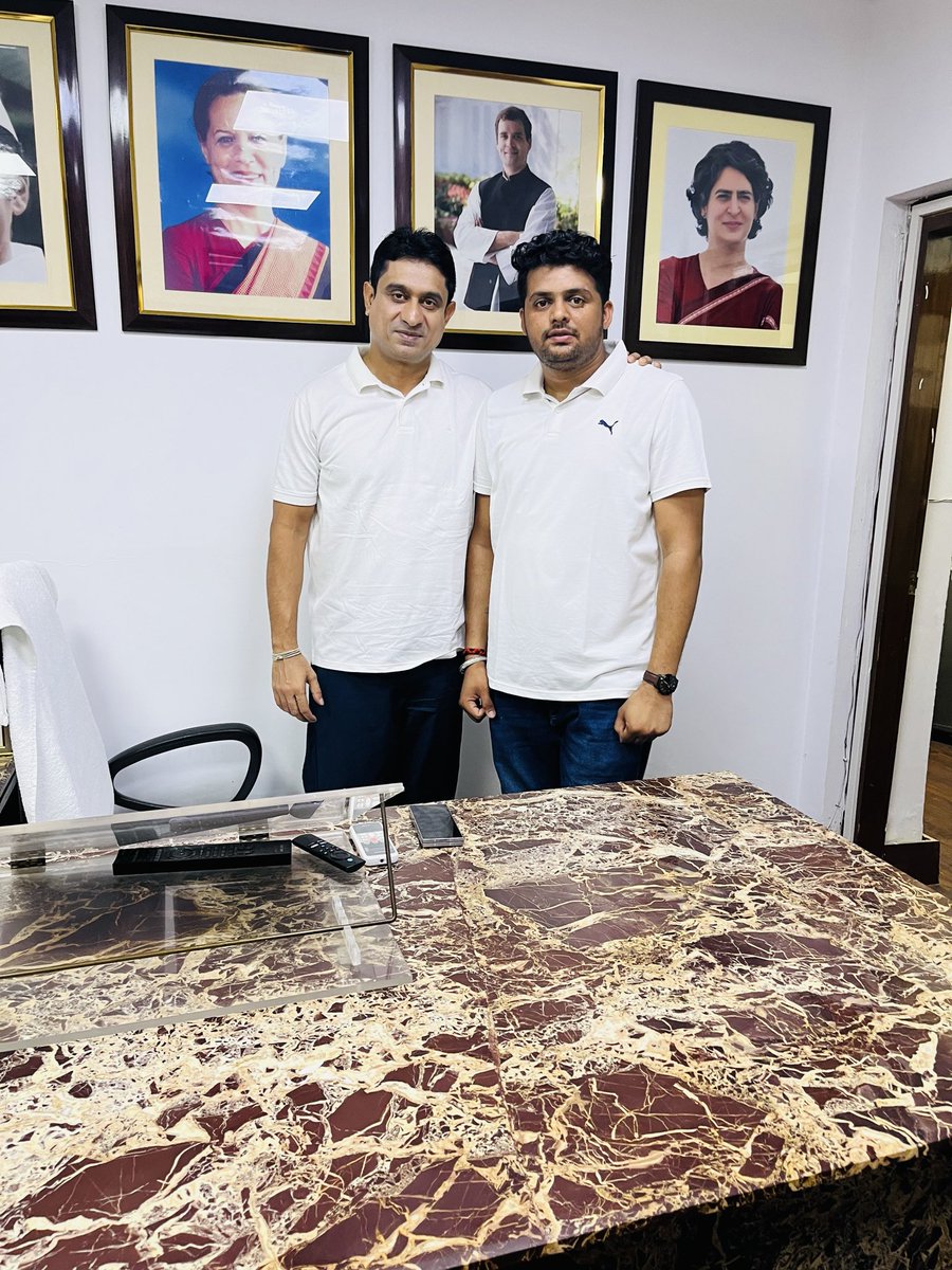 GhintalaAlok's tweet photo. आज दिल्ली में युवा कांग्रेस के राष्ट्रीय अध्यक्ष श्री उदयभानु चिब जी से मुलाक़ात कर संगठनात्मक विषयों एवं युवाओं के हितों को लेकर विस्तृत चर्चा हुई।
उनका नेतृत्व देशभर के युवाओं को नई दिशा और ऊर्जा प्रदान कर रहा है। मार्गदर्शन एवं शुभकामनाओं के लिए हार्दिक आभार | @UdayBhanuIYC https://t.co/QDh1BNp3CY