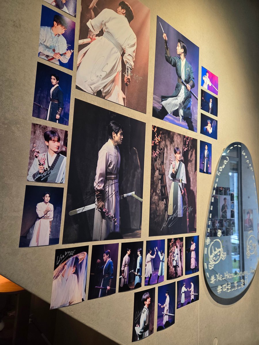ST2F4N0's tweet photo. #따로_또_같이 
#또_같극타캐_해줘
#헌승이_좋다고_말해

너무 예쁜 카페에 애호청년들 ⋆｡˚ 
헌승의 건승을 기원합니다!
또 같타하자 왜 안 되는데 https://t.co/uLxyhcnaLy